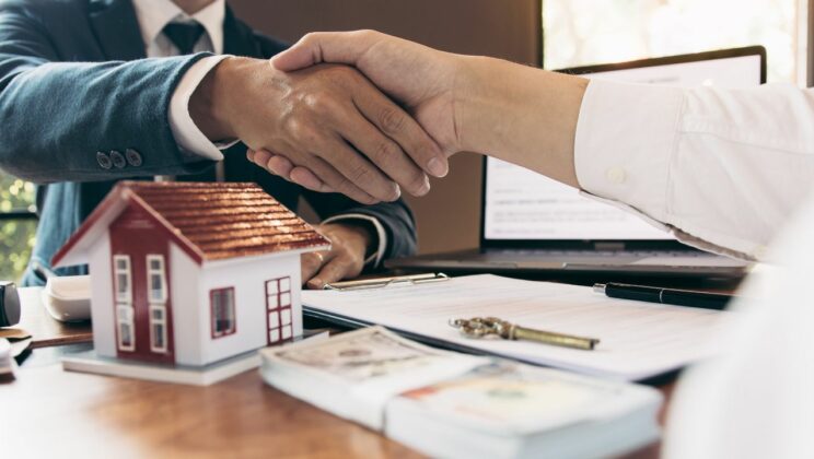 Top U.S. Real Estate Investment Trusts (REITs) to Watch in 2025